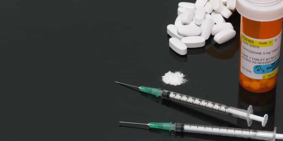 Morphine paraphernalia sitting on top of a counter